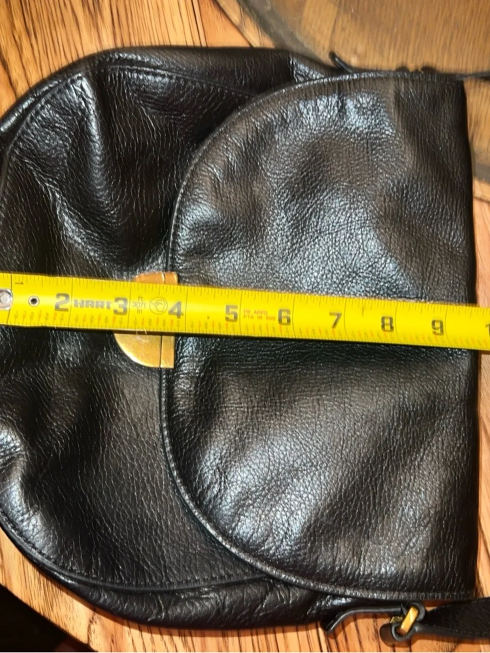 Fossil Black Leather Crossbody Bag with Gold Hardware - Picture 11 of 11
